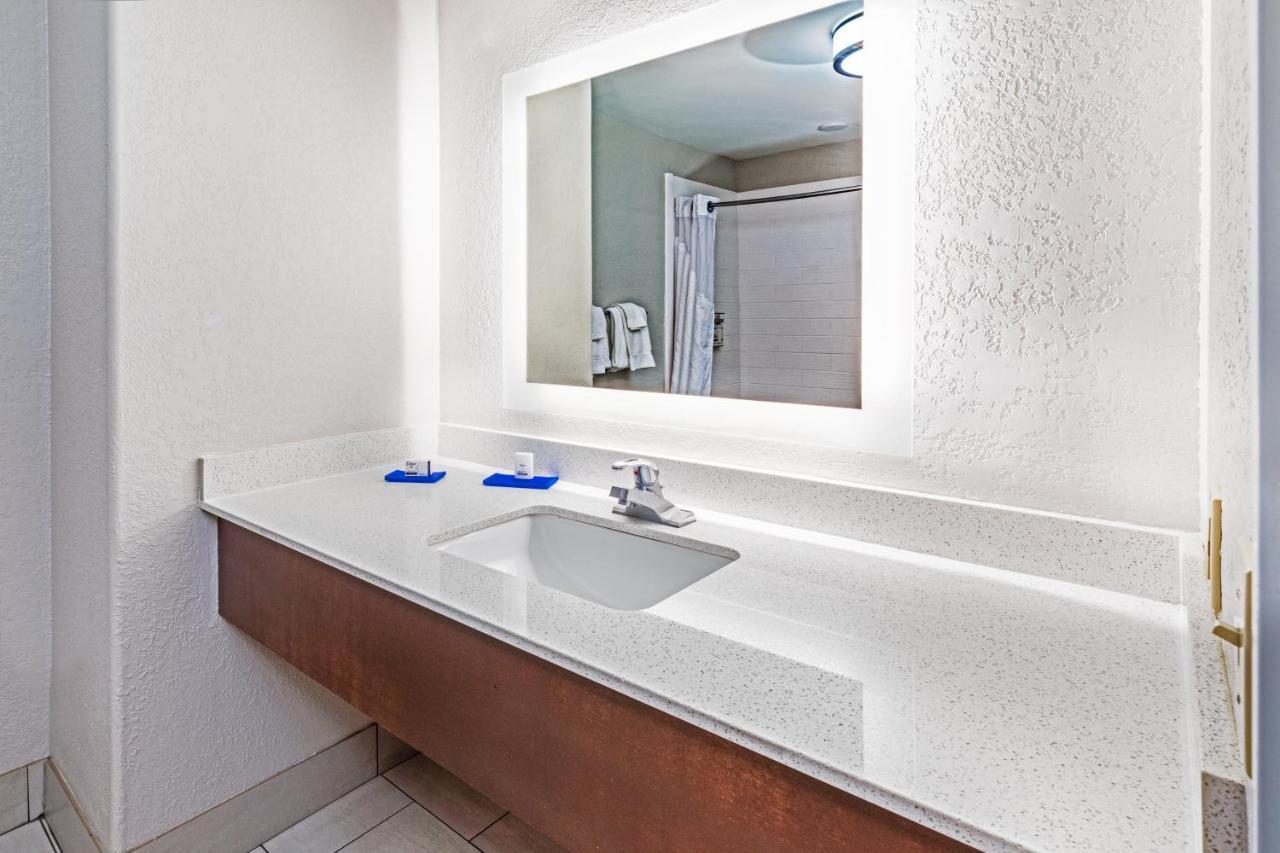 Holiday Inn Express & Suites Lafayette South By Ihg Luaran gambar