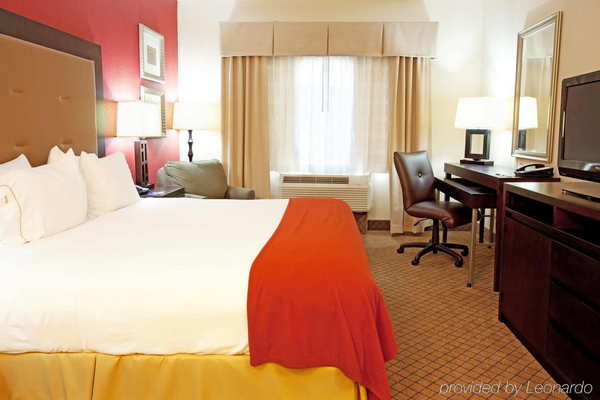 Holiday Inn Express & Suites Lafayette South By Ihg Bilik gambar